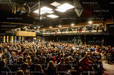 Gdansk. Stary Menez. Solowy koncert Macieja Malenczuka.
29.01.2016
fot....