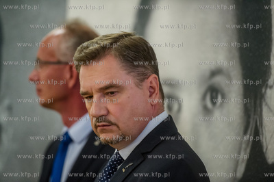 Gdańsk. Historyczna sala BHP. Konferencja prasowa...