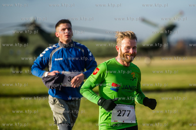 49 Baza Lotnicza w Pruszczu Gdańskim. Bieg Niepodległości.
Nz...