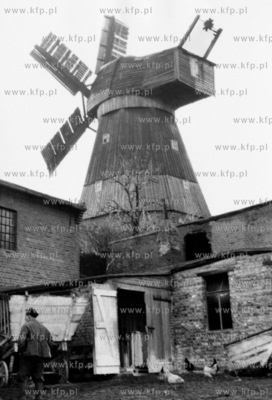 Zabytkowy wiatrak typu holenderskiego w Tczewie. 14.09.1961
odb_14_07_05
Fot....