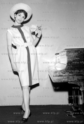 Pokaz mody lat 60. 1965 z0004118 Fot. Zbigniew Kosycarz...