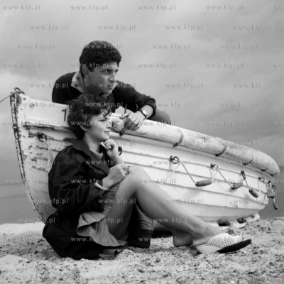 Para na sopockiej plaży.
1960
Fot. Zbigniew Kosycarz...