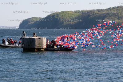 Gdynia, odsloniecie rzezby chlopczyka dyrygującego...