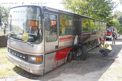 Dwanascie osob poszkodowanych, w tym siedmioro dzieci...