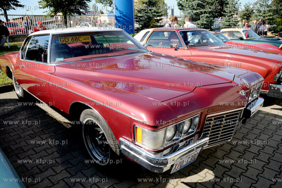 Trojmiejskie Targi Motoryzacyjne w halach wystawienniczych...