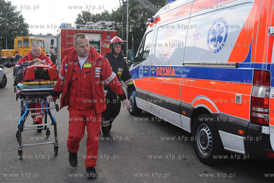 Na strzezonym przejezdzie kolejowym przy ul. Puckiej...