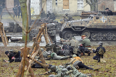 65 rocznica walk o Kolobrzeg i zaslubin z morzem. Widowisko...