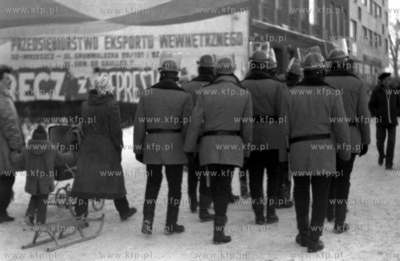 Pierwsze dni po wprowadzeniu stanu wojennego w Polsce....