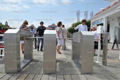 Molo w Sopocie. Wiceprezydent Sopotu Bartosz Piotrusiewicz...