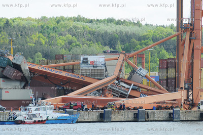 Przystan promowa Stena Line w Gdyni. Wychodzacy w podroz...