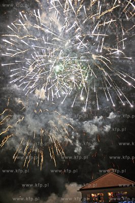 Sopot. Powitanie Nowego Roku na molo i Placu Przyjaciol...