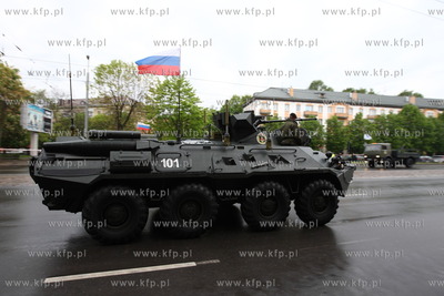 Kaliningrad , Rosja 09.05.2014 Parada na Placu Zwyciestwa...