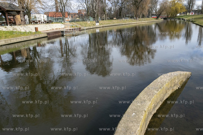 Kąpielisko miejskie przy rzece Radunia w okolicy ulicy...