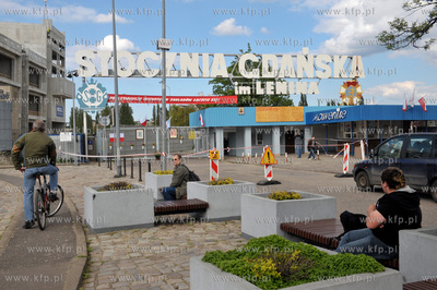 Plac Solidarnosci w Gdansku. Historycznej bramie nr...