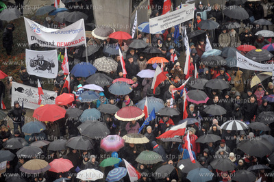 Manifestacja w obronie demokracji zorganizowana na...