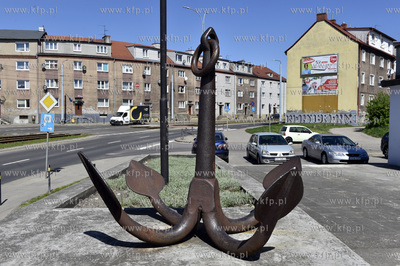 Gdańsk Nowy Port. Kotwica krzed byłym Morskim Domem...