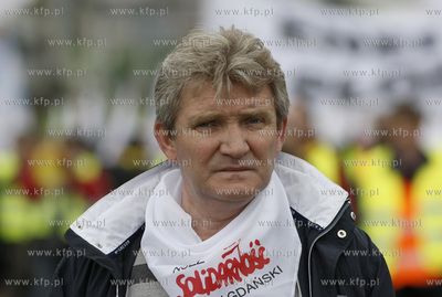 Gdansk. Demonstracja ponad 3 tys. zwiazkowcow z Grupy...