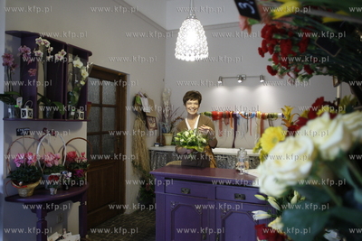 Magda Masny w swojej kwiaciarni Rosamelia w Sopocie.
03.11.2010
fot....