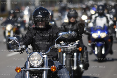 Parada motocykli - City Run. W paradzie, wedlug organizatorow,...