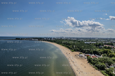 W związku z pożarem hali magazynowej w Nowym Porcie...