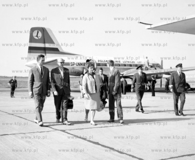 Przylot samolotu PLL LOT na lotnisko w Gdansku - Wrzeszczu....