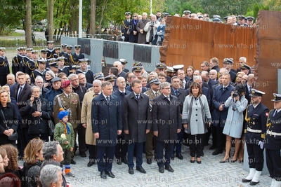 Gdynia, Cmentarz Marynarki Wojennej.  Uroczysty pogrzeb...