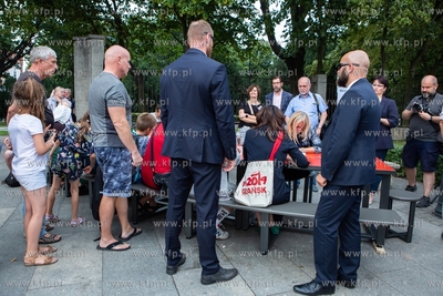 Gdańsk, Wrzeszcz. Spotkanie przy okrągłym stole...