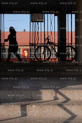 Gdańsk, Strzyża. Mural na ścianie IX LO w Gdańsku...