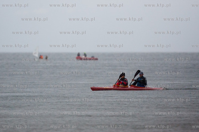 Gdynia. Meta Morskiego Maratonu Kajakowego 3 Mola....