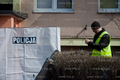 Gdynia. Prawdopodobne samobojstwo mieszkanca Gdyni,...