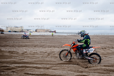 Gdynia. Plaza Miejska. Wielka Orkiestra Swiatecznej...