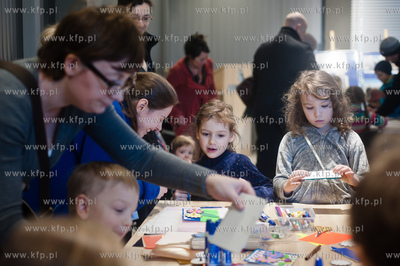 Gdynia. Infobox. Warsztaty plastyczne pt. Pocztowka...