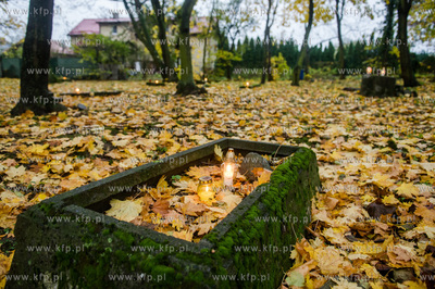 Gdańsk. Dzień Wszystkich Świętych. Nz były Cmentarz...