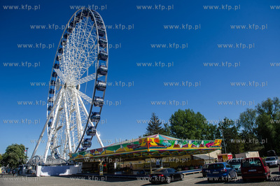 Gdynia. Pierwszy dzień funkcjonowania koła widokowego...