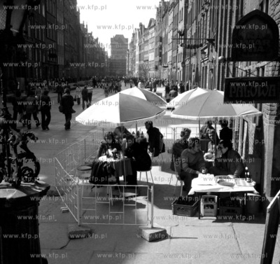 Ogrodek kawiarni Palowa przy ul. Dlugiej w Gdansku....