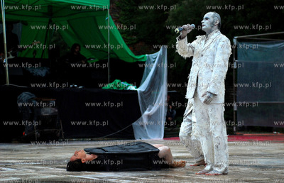 Gdansk. 12 Feta - Festiwal Teatrow Plenerowych i Ulicznych....