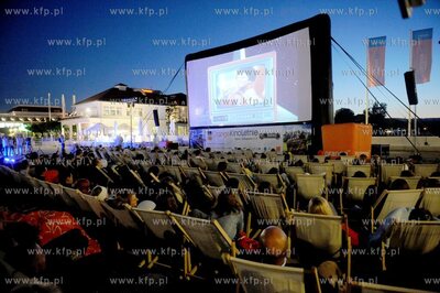 Sopot. Molo. Inauguracja Orange Kino Letnie. Pierwszym...