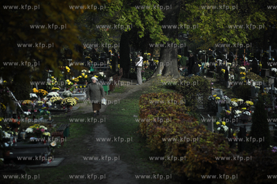 Dzien Wszystkich Swietych w Gdansku, w tym specjalnym...