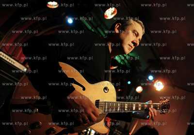 Klub Versalka w Sopocie. Koncert zespolu Raz Dwa Trzy....