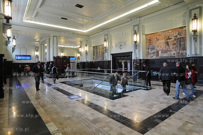 Dworzec kolejowy Gdynia Glowna oddany do uzytku po...