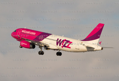 Gdansk, Rebiechowo. Airbus A320-232 linii Wizz-Air...