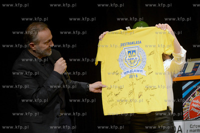 Teatr Miejski Gdyni. Licytacja 25 Finalu WOSP, padl...