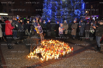 Mieszkańcy Kościerzyny oddali hołd zmarłemu prezydentowi...