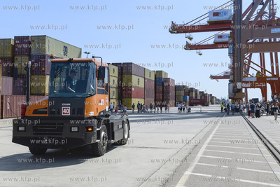 Gdynia. Dzień otwarty w Bałtyckim Terminalu Kontenerowym...