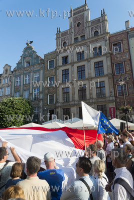 Gdańsk, ul. Długa. Święto Wolności i Solidarności....
