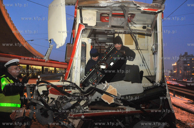 Wypadek na skrzyzowaniu Podwala Przedmiejskiego i Okopowej...