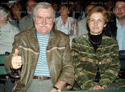 Festiwal Piosenki w Sopocie. Wsrod publicznosci Lech...