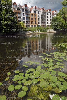Gdansk Dolne Miasto. Widok na Kamienice nad Motlawa...