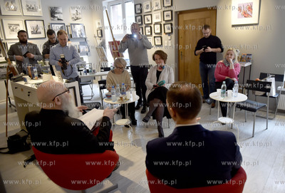 Galeria Sztuk Różnych. Prezentacja dla mediów albumu...