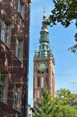 Gdańsk. Ratusz Głownego Miasta widziany od ul. Ławniczej....